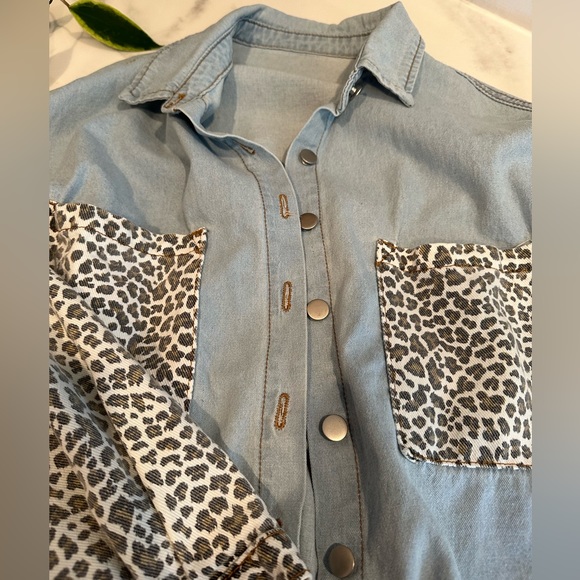 NEVER Worn, Denim with Leopard Print Shacket - Picture 2 of 3